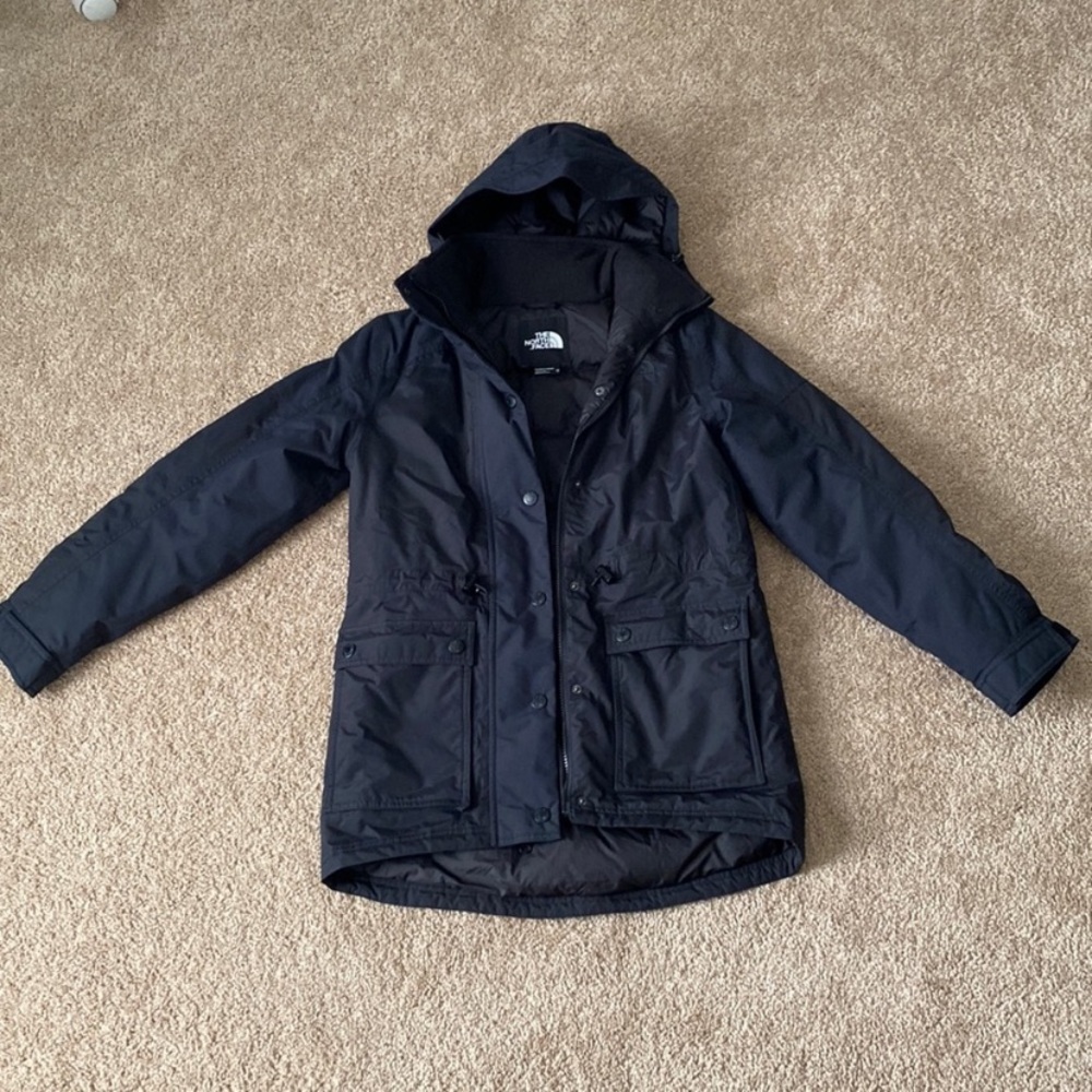 NWOT North face reign on parka in black size XSMALL